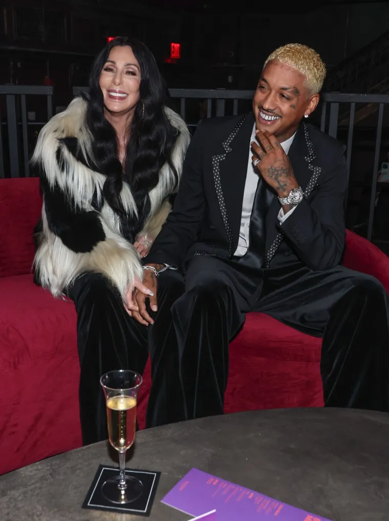 Legendarna Cher nikad sretnija: Blista u vezi sa 40 godina mlađim muškarcem