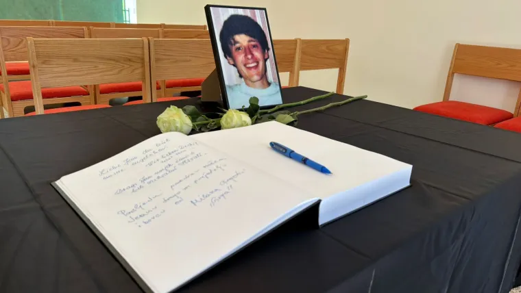 Pokopan Jean-Michel Nicolier, rijeke ljudi bile na sprovodu vukovarskog heroja