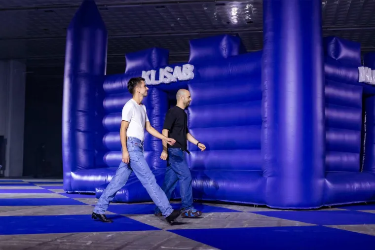 Revija KLISAB-a oduševila domaću scenu: Nika Turković, Rozga i Miach otkrile koje stilove vole