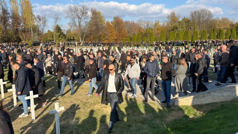 Pokopan Jean-Michel Nicolier, rijeke ljudi bile na sprovodu vukovarskog heroja