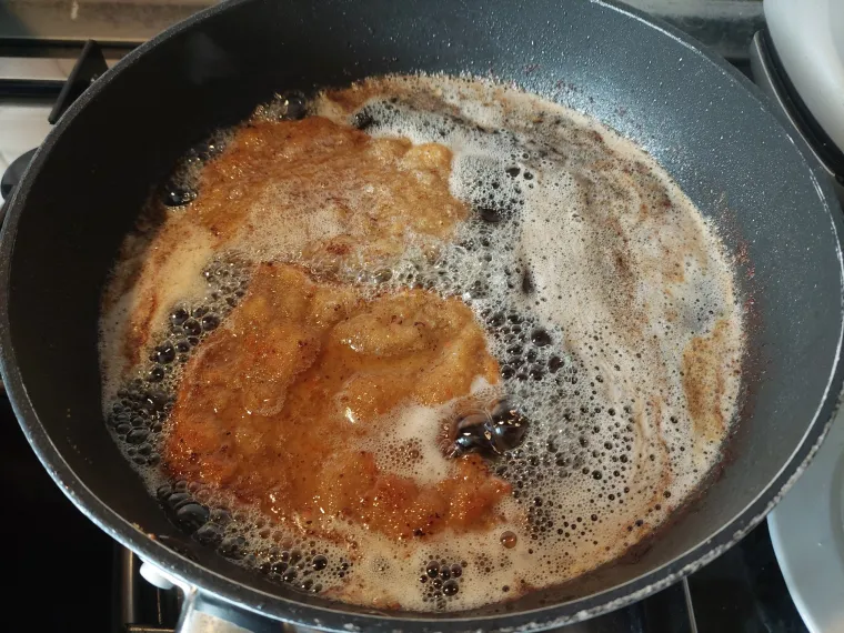 Kako napraviti savršene ličke šnicle? Profa: 'Naravno, prvo se dobro istuku...'