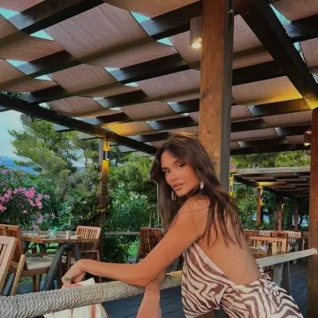 Može li savršenije od ovog prizora? Ova ljepotica dijeli sobu s našom misicom Laurom