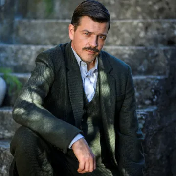 Tko je misteriozni Domazet? Cijenjeni Amar Bukvić večeras stiže u 'Divlje pčele'!