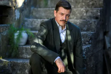 Tko je misteriozni Domazet? Cijenjeni Amar Bukvić večeras stiže u 'Divlje pčele'!