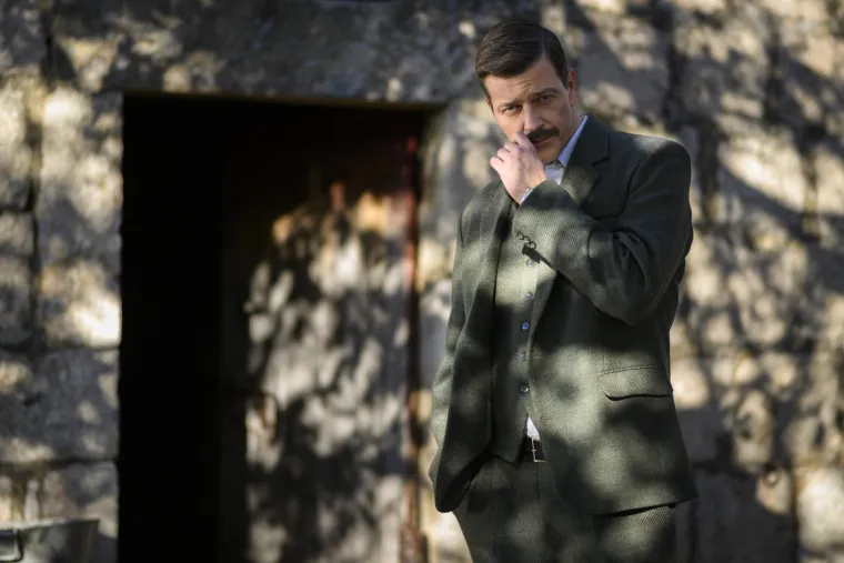 Tko je misteriozni Domazet? Cijenjeni Amar Bukvić večeras stiže u 'Divlje pčele'!