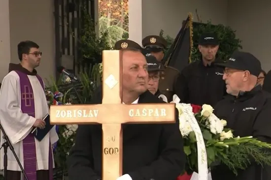 Obitelj, suborci i prijatelji oprostili se od Zorislava Gašpara