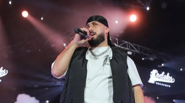 Policija otkrila istinu: Reper Sajfer sam sebi pucao u nogu nakon svađe sa suprugom