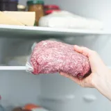 Stručnjaci upozoravaju: Ključna pogreška u hladnjaku može kontaminirati svu hranu