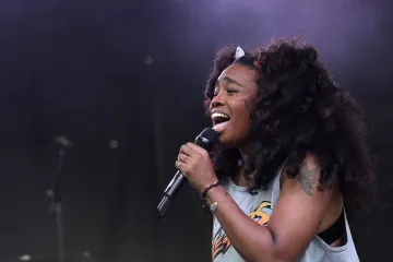 Od stidljive djevojke i mete zlostavljanja do R&amp;B ikone koja ruši rekorde