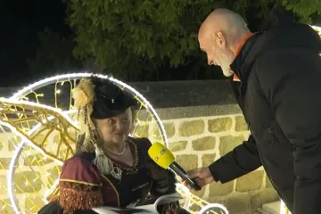 Pazite koga je zatekao reporter Mišević: 'Stigla sam svjetlosnim signalima prije dva stoljeća'