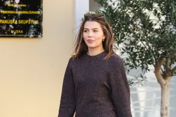 Samozatajna djevojka zna kako privući pažnju: Svi pogledi bili su na njoj