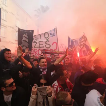 Torcida stiže na Rivu, širi se i poziv na kontraprosvjed: 'Obucimo Split u bilo'