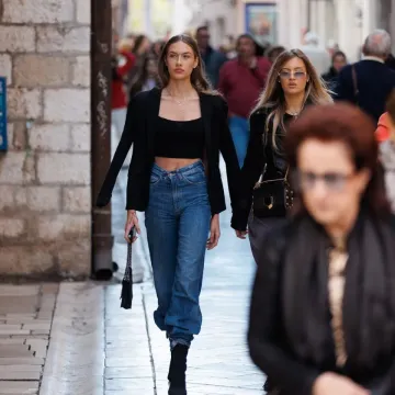 Duge noge i vitka figura: Atraktivna djevojka u Zadru parira svjetskim manekenkama