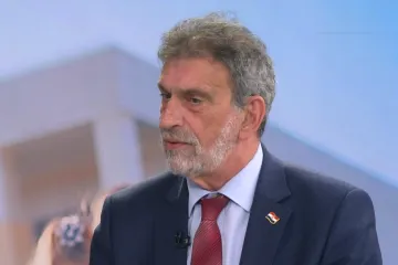 Fuchs nam je otkrio što je sa mobitelima u školama: 'Definitivno će zabraniti upotrebu...'