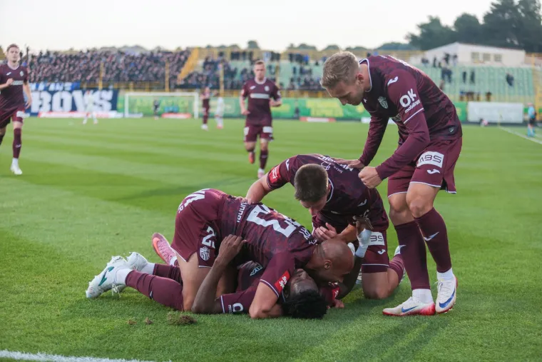 Očajni Dinamo izgubio kod Istre! Kriza Plavih je itekako stvarna: Hajduk sada bježi četiri boda