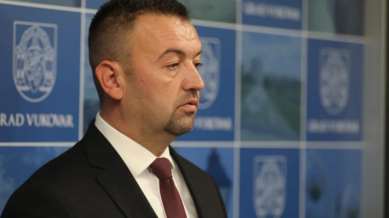 Vukovarski SDP o izjavi da izložba 'Srpkinja' nije za studeni: 'To je vršenje pritiska'