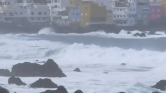 Turisti se oglušili na upozorenje o visokim valovima: Ima poginulih i ozlijeđenih