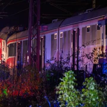 U stravičnom sudaru vlakova ozlijeđeno desetak putnika: 'Čula se glasna eksplozija'