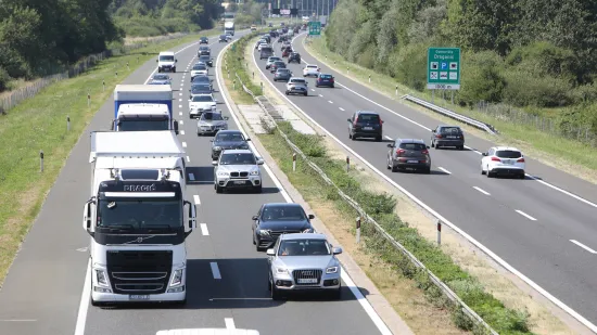 Na autoceste stižu posebna 74 bijela vozila s rotirkama: Ne želite da vas oni snime
