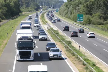 Na autoceste stižu posebna 74 bijela vozila s rotirkama: Ne želite da vas oni snime