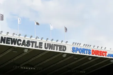 Zar je on igrao u Premier ligi? Pogledajte kako je ova nekadašnja zvijezda izvela udarac iz kuta