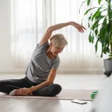 Jačanjem trupa do dugovječnosti: Tri jednostavne vježbe za snagu u starijoj dobi