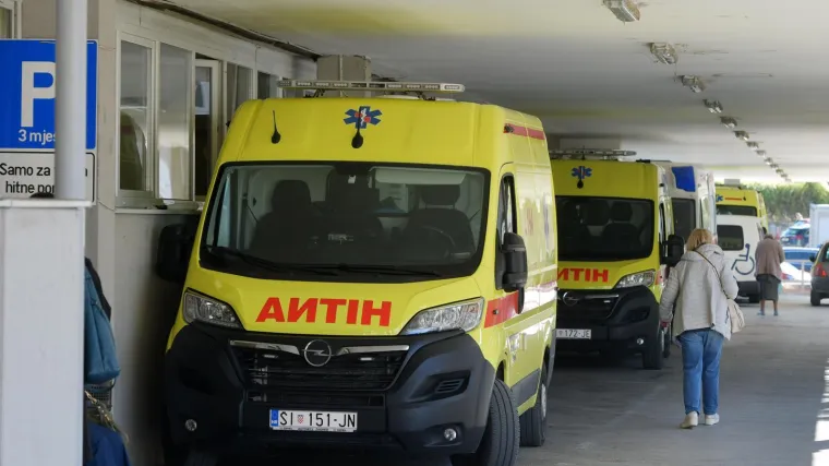 Strahota: Lovačka puška opalila i pogodila muškarca u glavu! Hitno prevezen u bolnicu