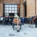 Posljednji ispraćaj džentlmena Rudija: Ogromna tuga legendi za jedinog Belina uz posebnu pjesmu