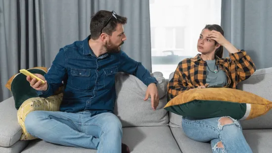 Ljubomora je normalna, no može biti i destruktivna: Evo kako si pomoći i sačuvati vezu