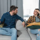 Ljubomora je normalna, no može biti i destruktivna: Evo kako si pomoći i sačuvati vezu