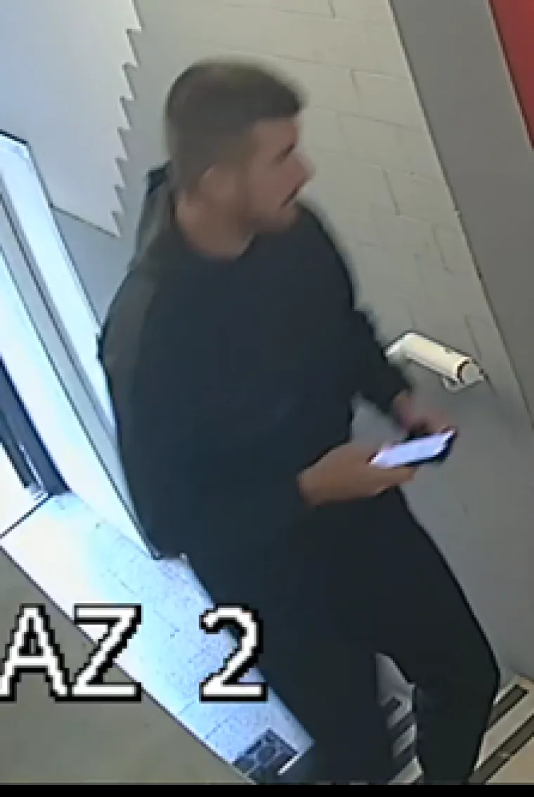 Splitska policija traži osumnjičene zbog teške krađe: Prepoznajete li ove muškarce?