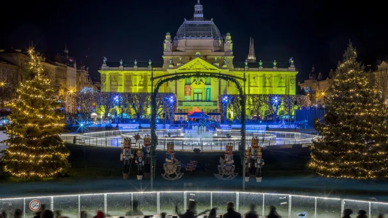 Kuhano vino nikad skuplje na 'Adventima': Ovdje ćete za šalicu platiti 7,50 eura