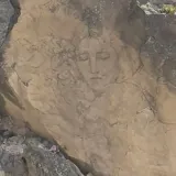 Kako ovo objasniti? Usred stijene iscrtalo se jasno žensko lice koje asocira na Djevicu Mariju