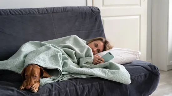 Osjećate li se kao da vas kauč magnetski privlači? Nutricionistica otkriva zašto je tako