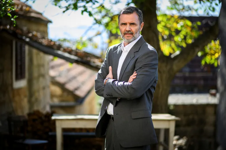 Surađivao je s Martinom Scorseseom, a u 'Divljim pčelama' utjelovio je generala Badurinu