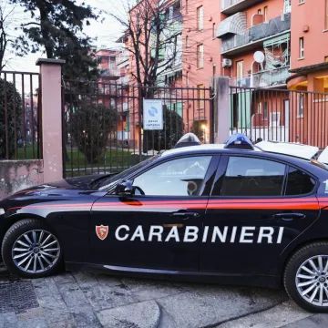 Tragedija u susjedstvu: Dječak (2) umro u vrtiću! Jakna mu zapela za stablo i ugušila ga?