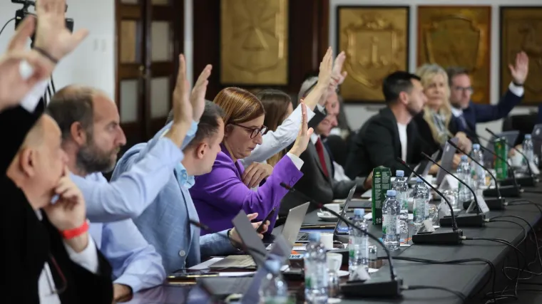 Politički rat: Prijetnje prijavama, optužbe za ucjenu i sjednica koja se pretvorila u kaos