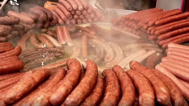 Volite češnjovke, kobasice i kulene? U njima sve češće zna biti nešto što vas može dokrajčiti