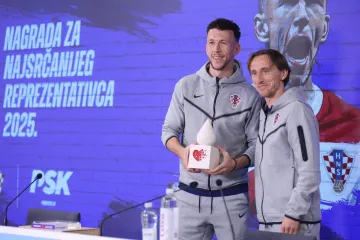 Modrić dao nagradu Perišiću: 'Luka, ja i ostali stariji igrači pokušat ćemo taj duh prenijeti na mlađe'