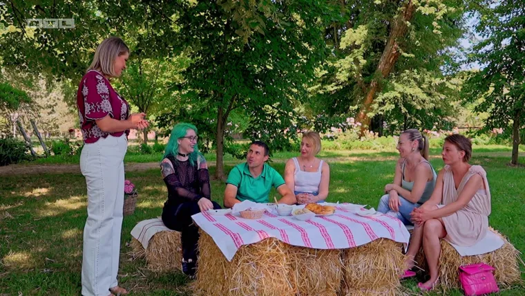 Tomislav i Petra se povezali, a Josip nakon vrućih poljubaca stao na loptu