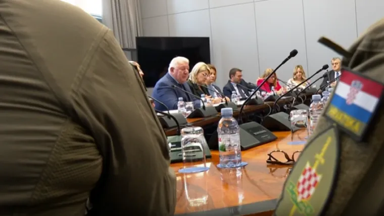 Kazne za one koji 'pljuju' po braniteljima? 'Zašto me sotoniziraju, zašto me progone?'