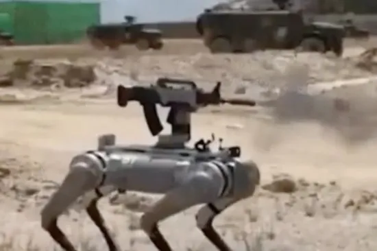 Robotski vukovi spremni za napad: Kinezi objavili nadrealne snimke, pazite što sve mogu