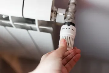 Ovo je najbolja temperatura za grijanje doma: Tako možete spriječiti štetu na cijevima