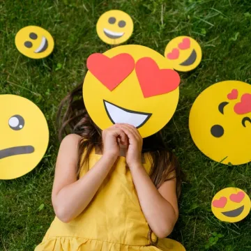 [KVIZ] Možeš li prepoznati o kojoj se pjesmi radi na temelju emojija?