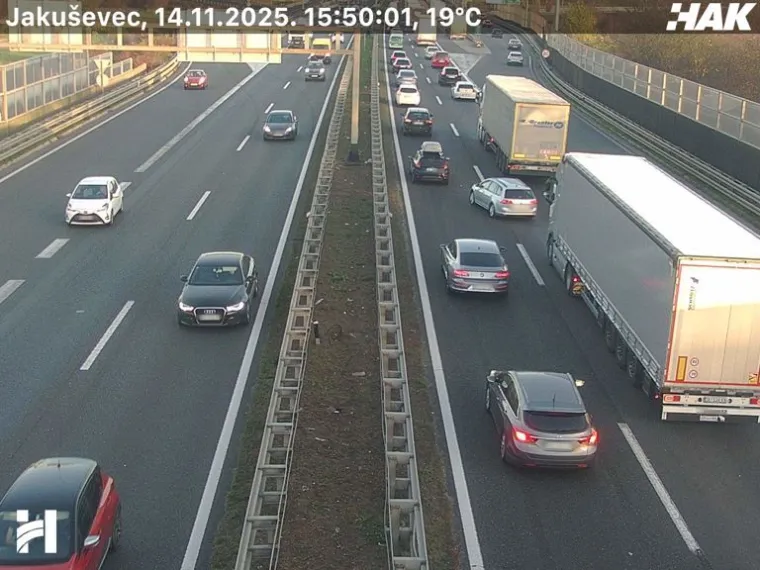 Kaos na A3: Brojne prometne nesreće, vozi se u kolonama