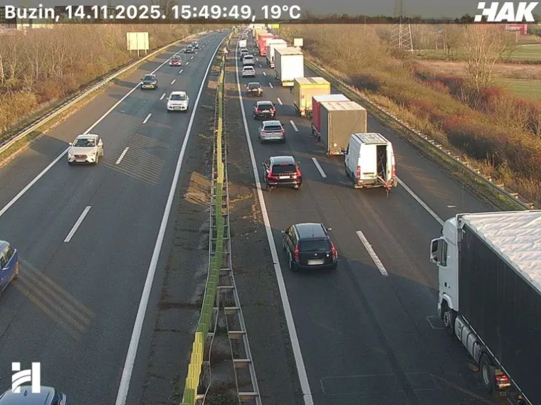 Kaos na A3: Brojne prometne nesreće, vozi se u kolonama