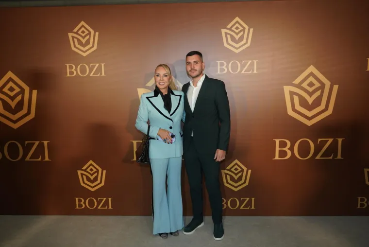 Lepa Brena govorila o odnosu s mlađim sinom: Krenuo je novim smjerom