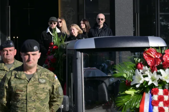 Čovjek za velika djela Josip Batarelo ispraćen uz vojne počasti: Na ovaj trenutak čekalo se 34 godine