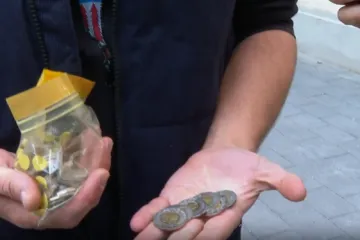 Građani u redovima pred HNB-om: Ostalo još mjesec i pol za zamjenu kovanica kuna