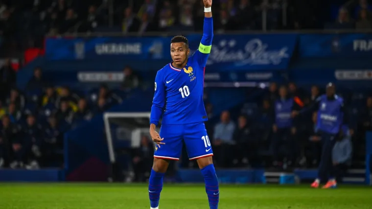 (Po)najbolji nogometaš svijeta izjednačio se s Peleom, pa napustio reprezentaciju zbog ozljede